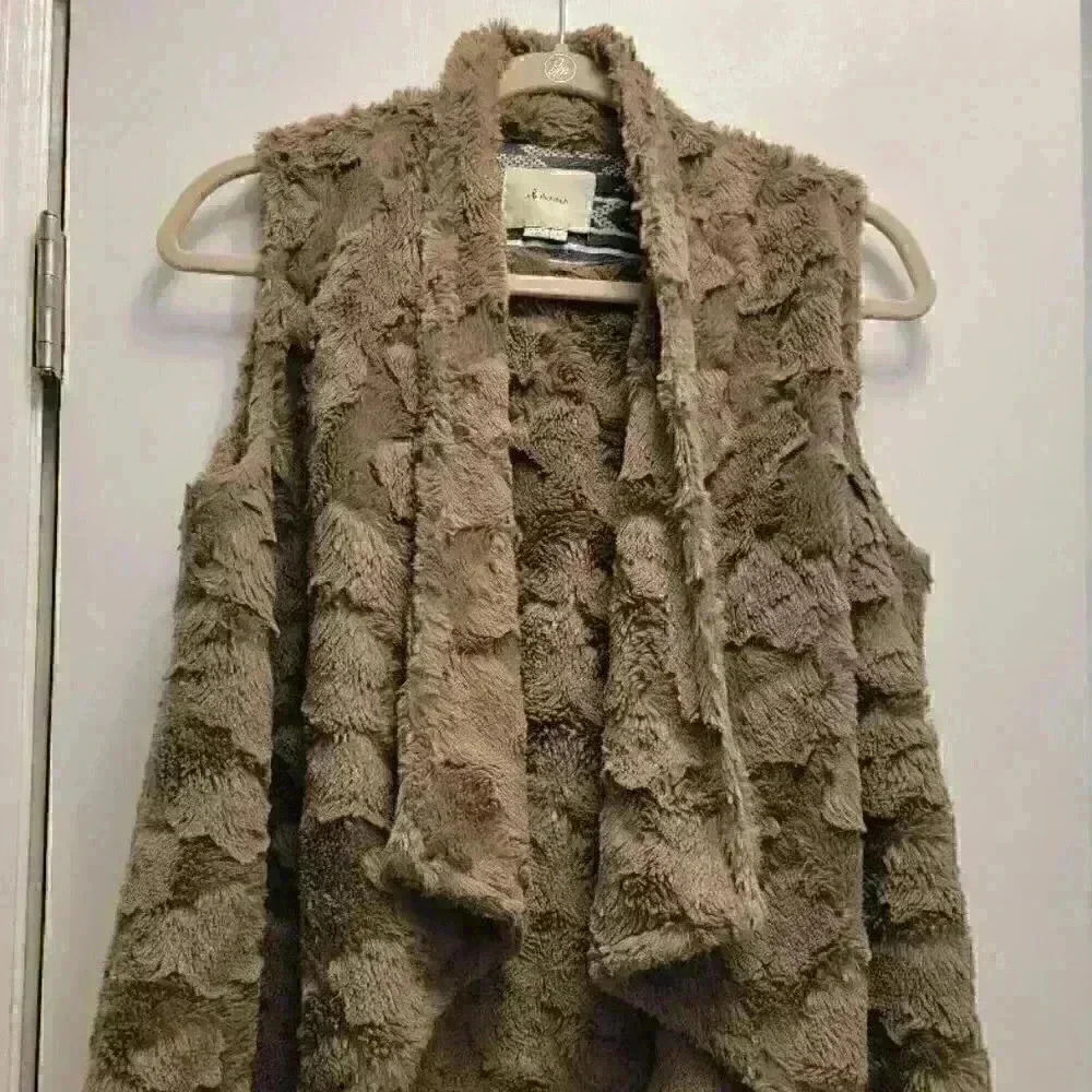 Elevenses faux Fur Vest